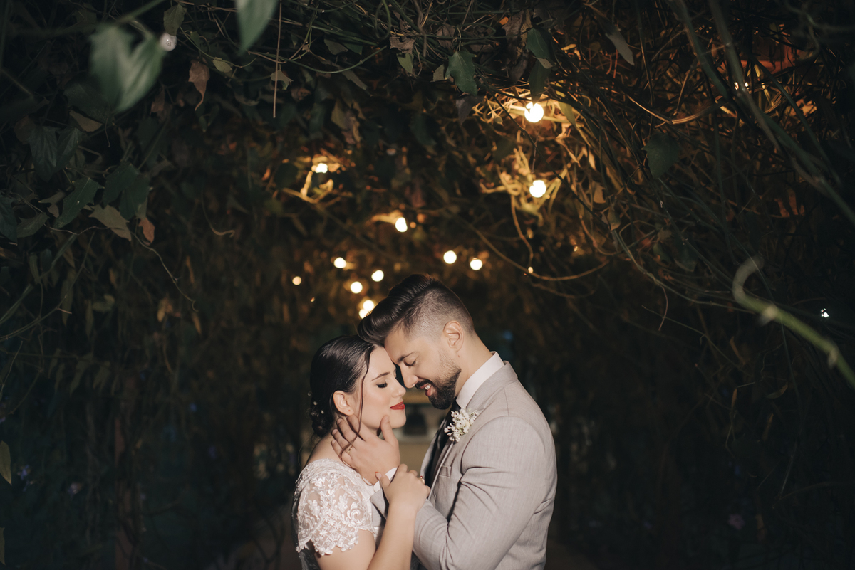 casal apaixonado, casamento na natureza, Jonathan Januario, casamento Boho, fotografo em Araras, fotografo em limeira, fotografo em  São Paulo , foto na fazenda, casamento de dia, noiva, vestido de noiva, aloha  fotografias, lápis de noiva, amora fotograf