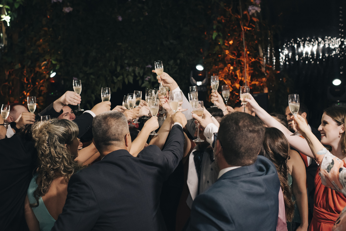 casal apaixonado, casamento na natureza, Jonathan Januario, casamento Boho, fotografo em Araras, fotografo em limeira, fotografo em  São Paulo , foto na fazenda, casamento de dia, noiva, vestido de noiva, aloha  fotografias, lápis de noiva, amora fotograf