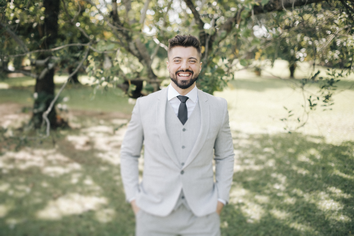 casal apaixonado, casamento na natureza, Jonathan Januario, casamento Boho, fotografo em Araras, fotografo em limeira, fotografo em  São Paulo , foto na fazenda, casamento de dia, noiva, vestido de noiva, aloha  fotografias, lápis de noiva, amora fotograf