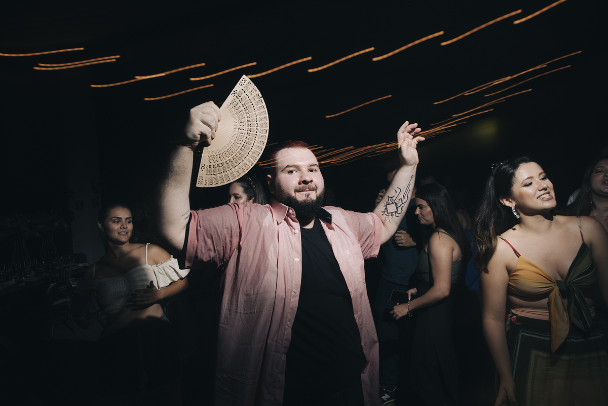 casal apaixonado, casamento na natureza, Jonathan Januario, casamento Boho, fotografo em Araras, fotografo em limeira, fotografo em  São Paulo , foto na fazenda, casamento de dia, noiva, vestido de noiva, aloha  fotografias, lápis de noiva, amora fotograf