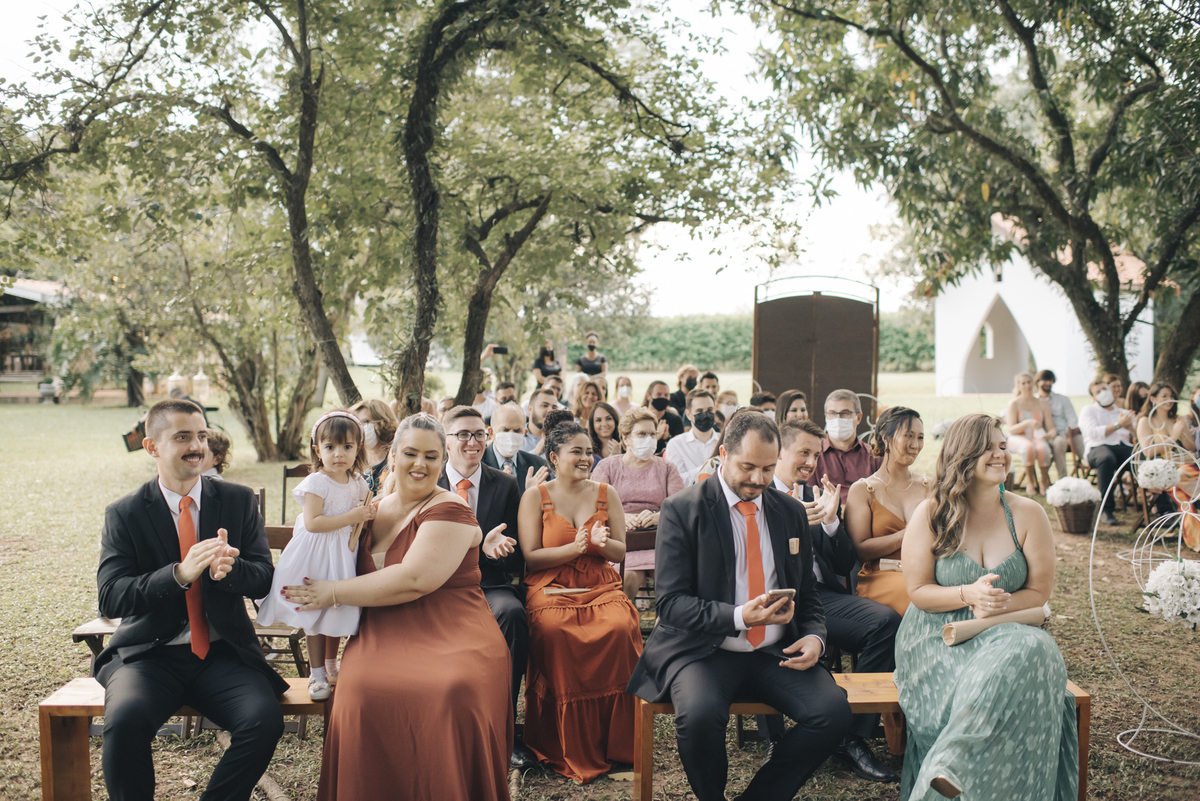 casal apaixonado, casamento na natureza, Jonathan Januario, casamento Boho, fotografo em Araras, fotografo em limeira, fotografo em  São Paulo , foto na fazenda, casamento de dia, noiva, vestido de noiva, aloha  fotografias, lápis de noiva, amora fotograf