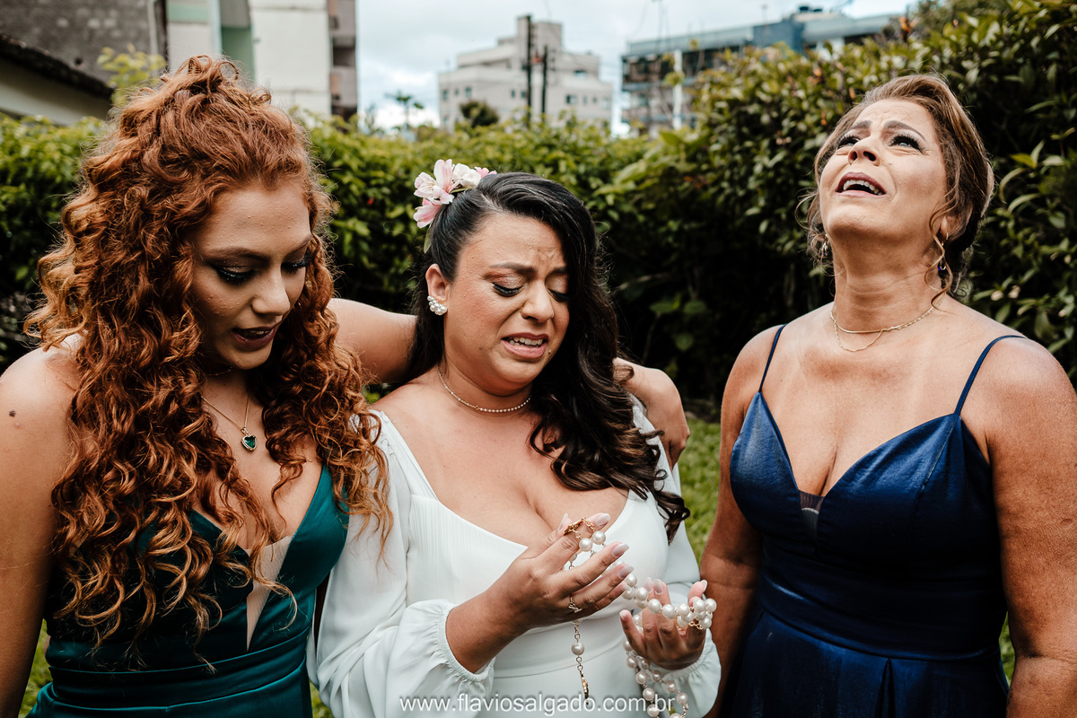 irmã_e_mãe_da_noiva_emocionadas