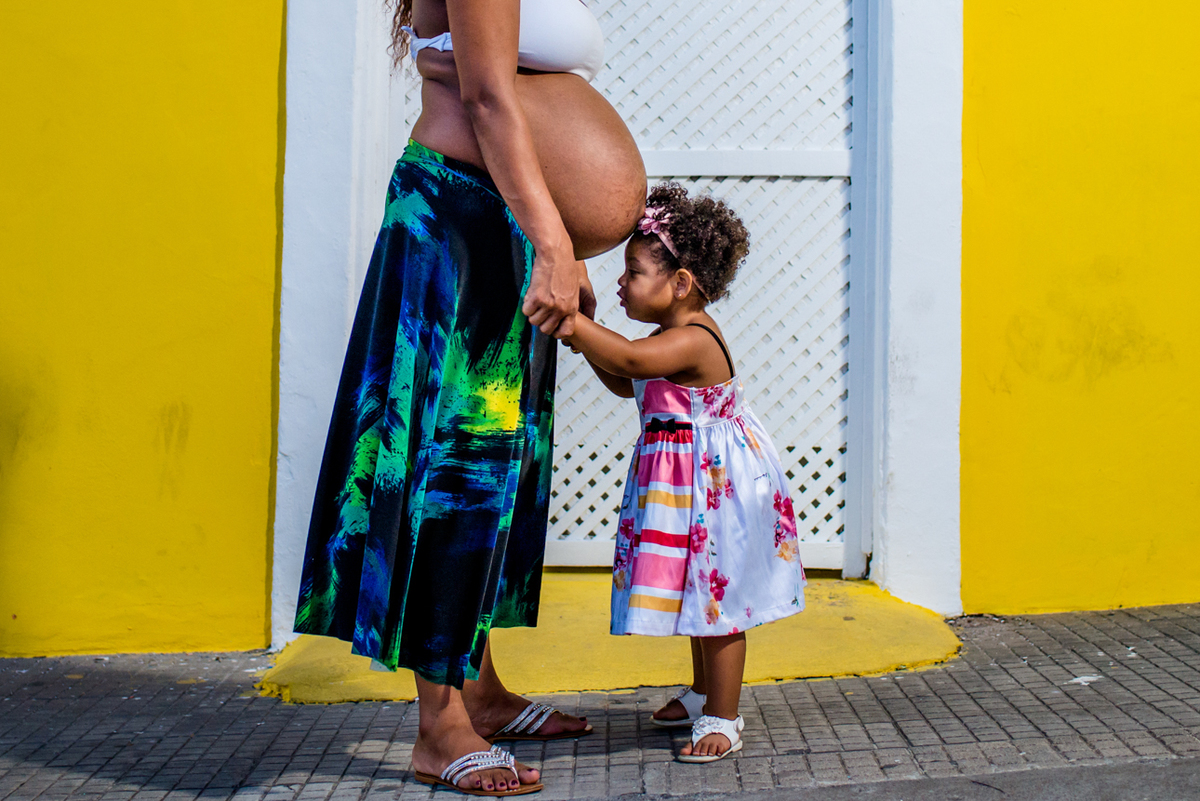 foto gestante com sua filha