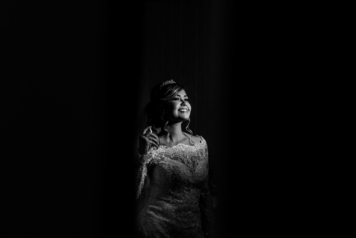 luz criativa da noiva no making off