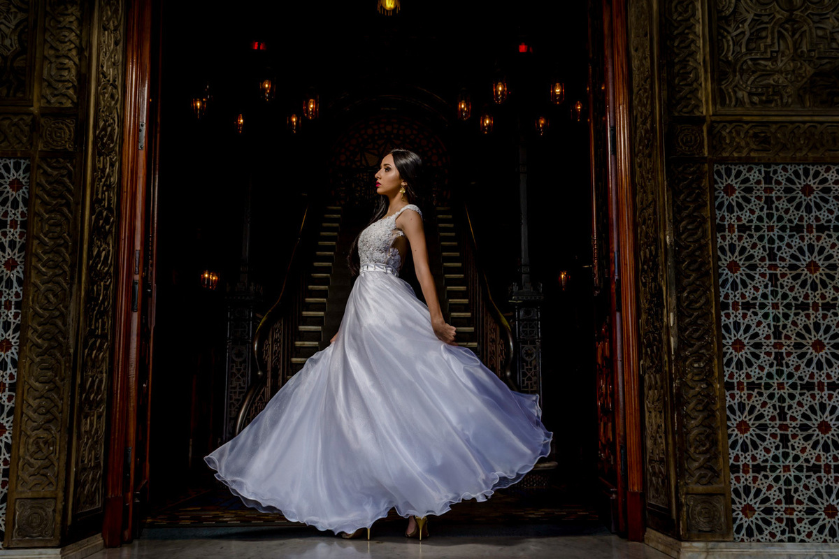 debutante girando com vestido rodado