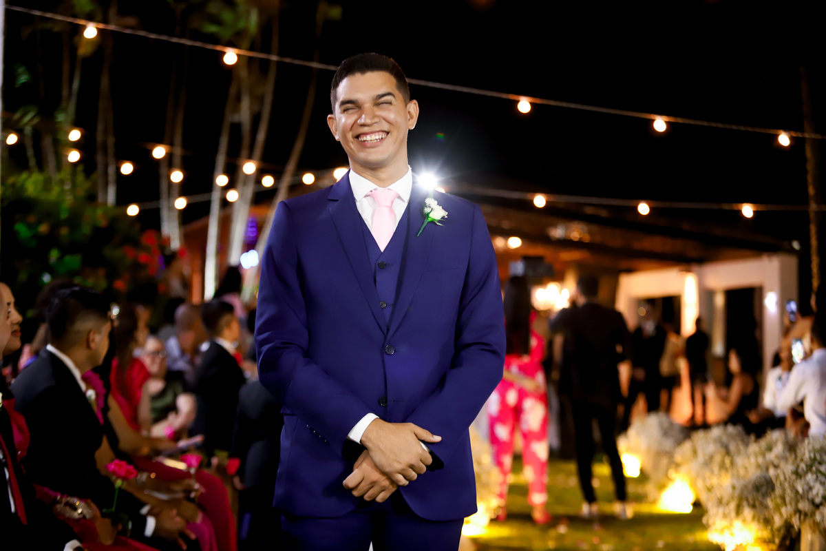 Casamento - Douglas & Sara



Em clima de muito amor, e fortes emoções foi impossível segurar as lágrimas em algum s momentos.

de olho e todos os. momentos obtivemos imagens únicas de momentos especiais durante todo o casamento.

foi muito bom estar com 