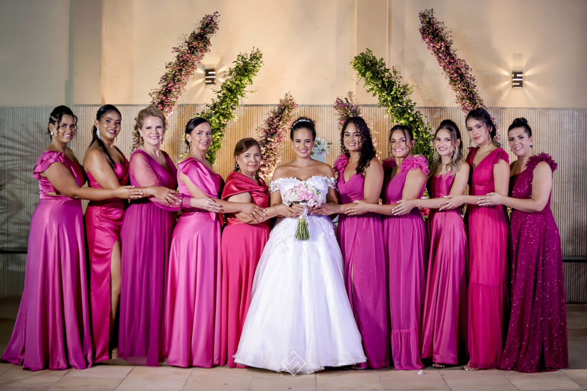 #noivas 
#vestidodenoiva
#bolodenoiva
#fotografodecasamento
#leandrosilvastudio
#leandrosilvastudiofotografico