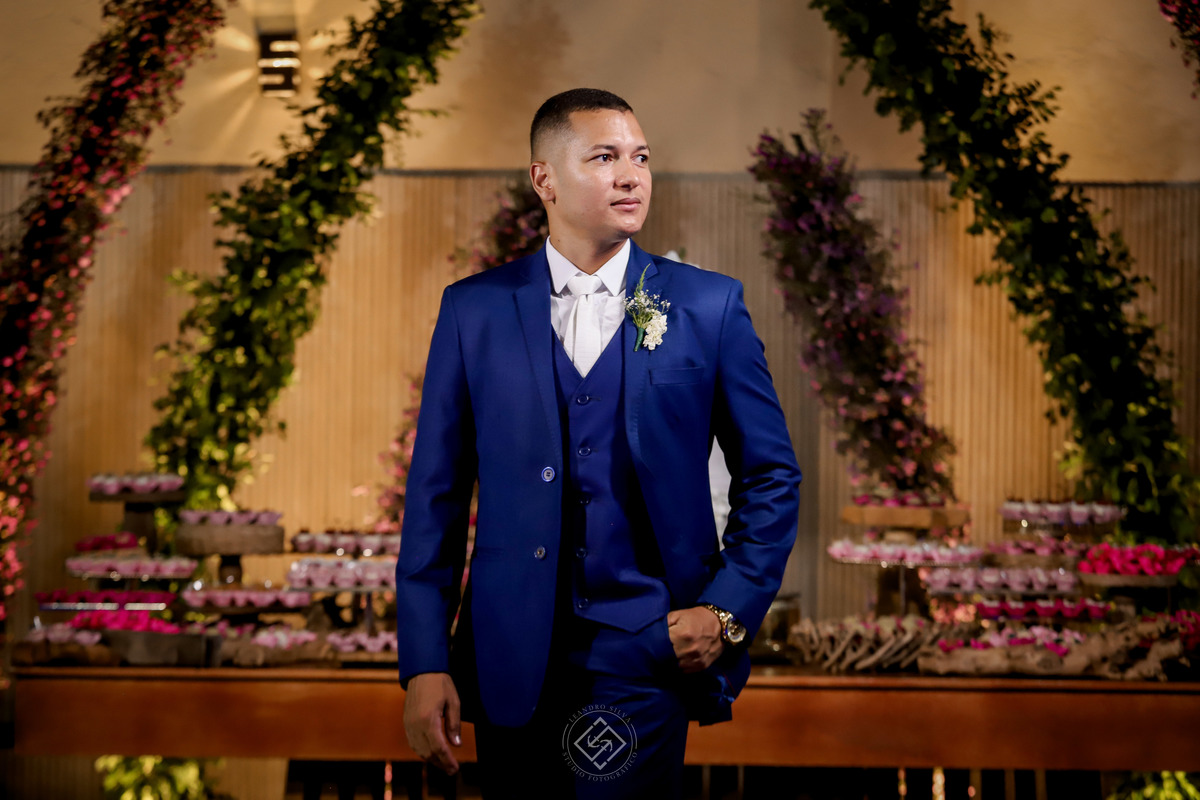 #noivas 
#vestidodenoiva
#bolodenoiva
#fotografodecasamento
#leandrosilvastudio
#leandrosilvastudiofotografico