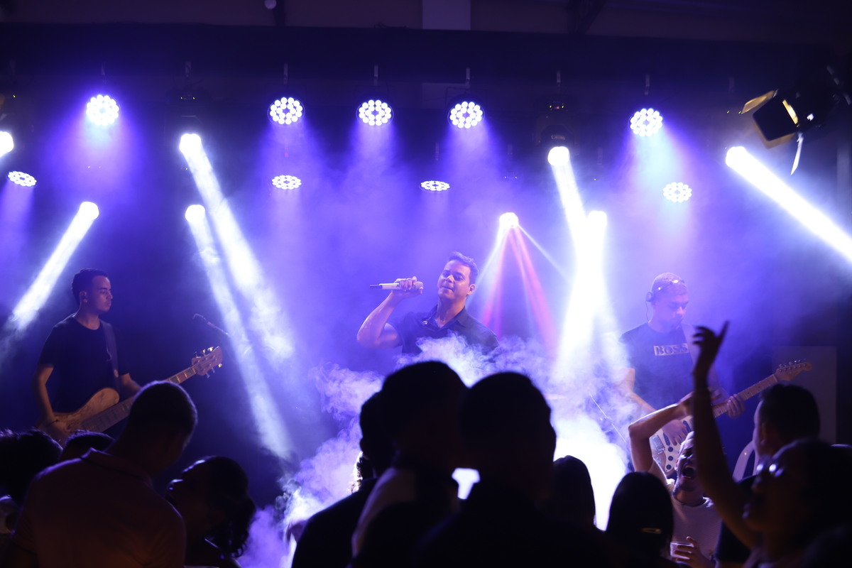 #noivas 
#vestidodenoiva
#bolodenoiva
#fotografodecasamento
#leandrosilvastudio
#leandrosilvastudiofotografico