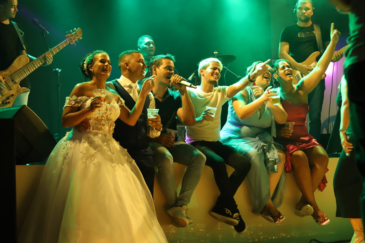 #noivas 
#vestidodenoiva
#bolodenoiva
#fotografodecasamento
#leandrosilvastudio
#leandrosilvastudiofotografico