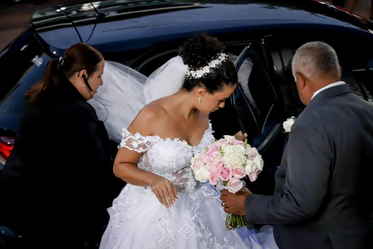 #noivas 
#vestidodenoiva
#bolodenoiva
#fotografodecasamento
#leandrosilvastudio
#leandrosilvastudiofotografico