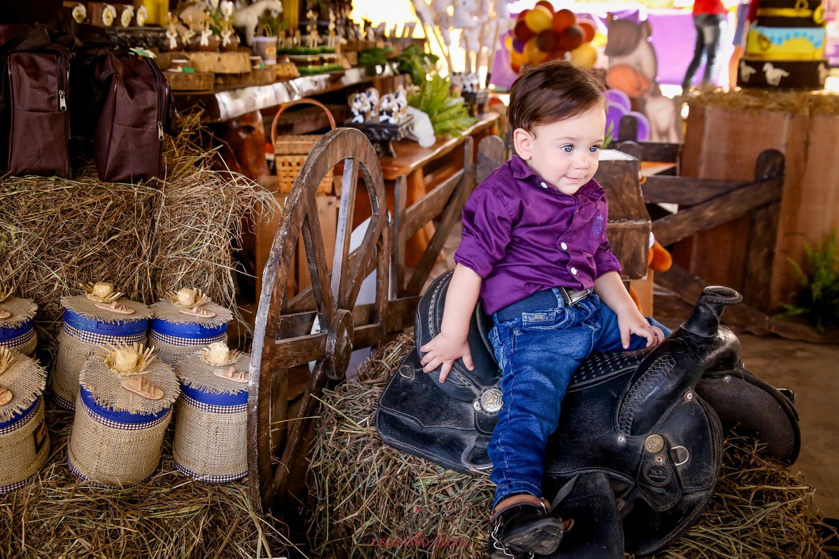 #leandrosilvaStudio #fotografandosentimentos #decor #kids #kidspart #fotodecrianca #carpina #limoeiro #nazaredamata #lovekids #amordemae #ensaionewborn  #fotodecriança #paris #niver
