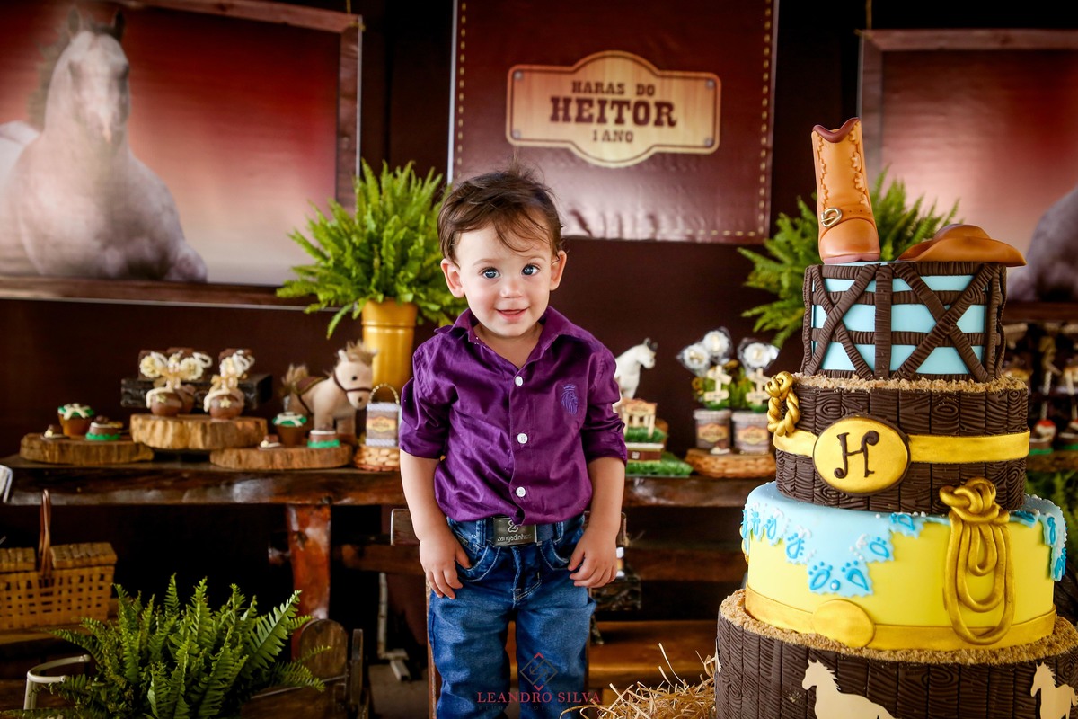 #leandrosilvaStudio #fotografandosentimentos #decor #kids #kidspart #fotodecrianca #carpina #limoeiro #nazaredamata #lovekids #amordemae #ensaionewborn  #fotodecriança #paris #niver