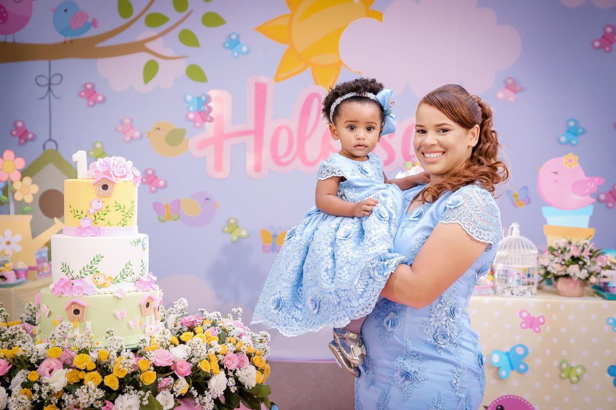 ✔ Olá genteeee!!!!... Quero lhes apresentar O Jardim da Heloíse! que por sinal estava tão cheio de borboletas que até agora eu sonho com borboletas! (rsrs)
#leandrosilvastudio
#leandrosilvastudiofotografico
#leandrosilva
#fotografiainfantil