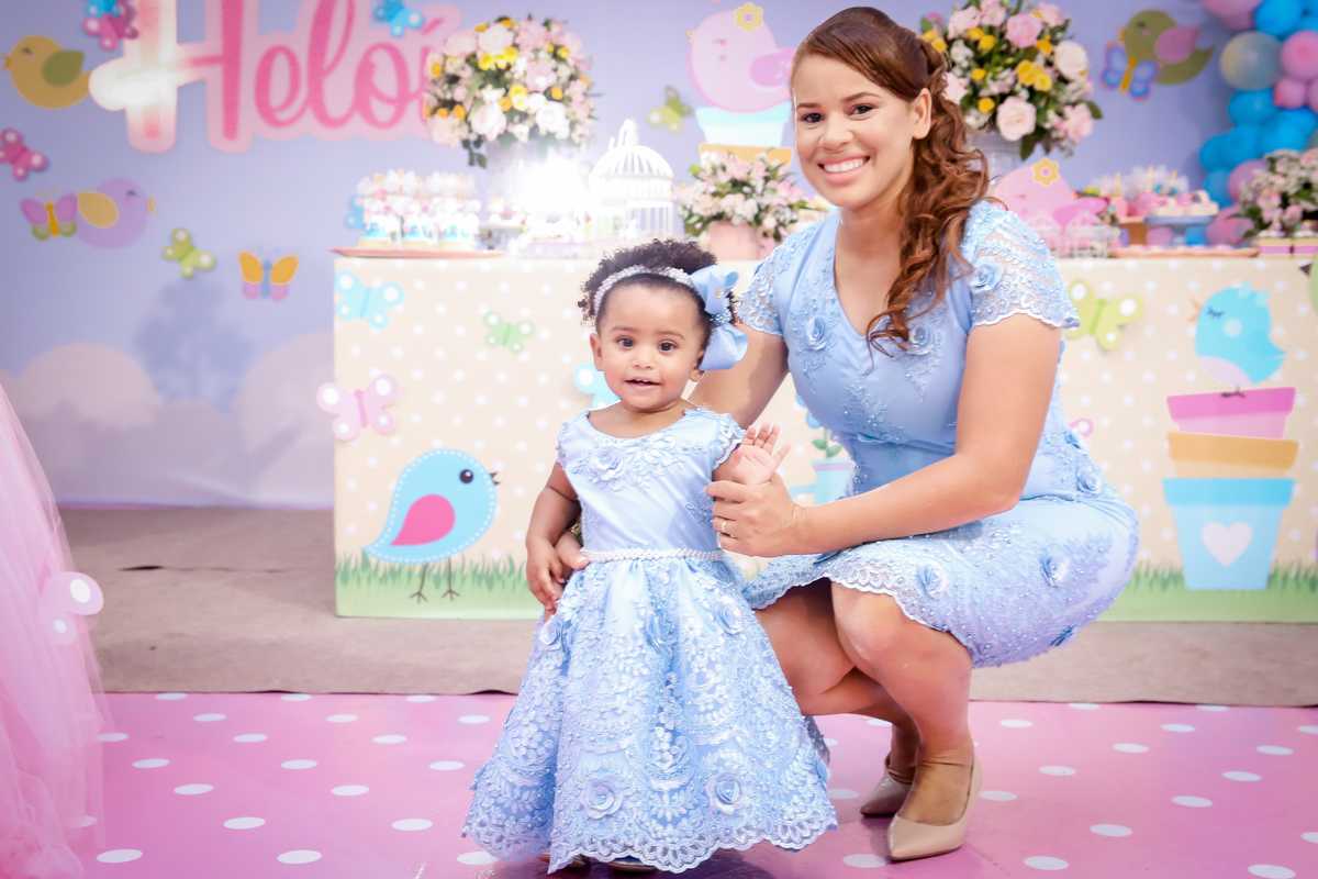 ✔ Olá genteeee!!!!... Quero lhes apresentar O Jardim da Heloíse! que por sinal estava tão cheio de borboletas que até agora eu sonho com borboletas! (rsrs)
#leandrosilvastudio
#leandrosilvastudiofotografico
#leandrosilva
#fotografiainfantil