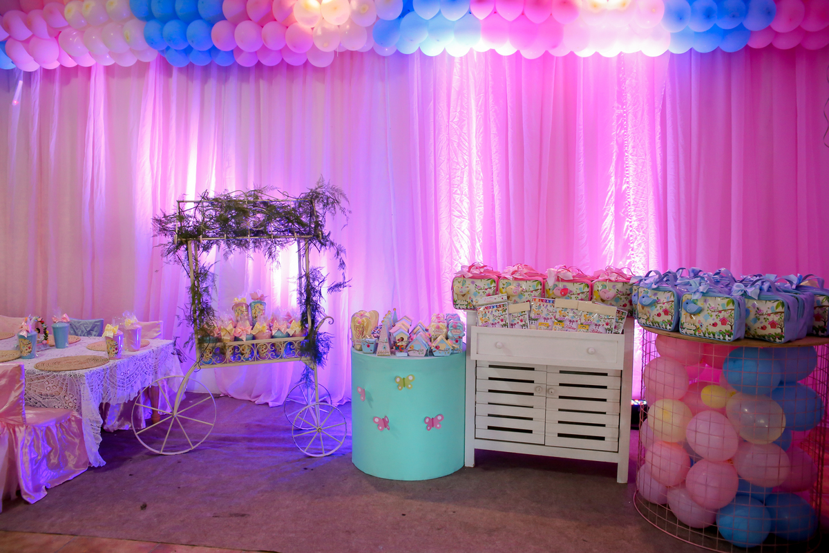 ✔ Olá genteeee!!!!... Quero lhes apresentar O Jardim da Heloíse! que por sinal estava tão cheio de borboletas que até agora eu sonho com borboletas! (rsrs)
#leandrosilvastudio
#leandrosilvastudiofotografico
#leandrosilva
#fotografiainfantil