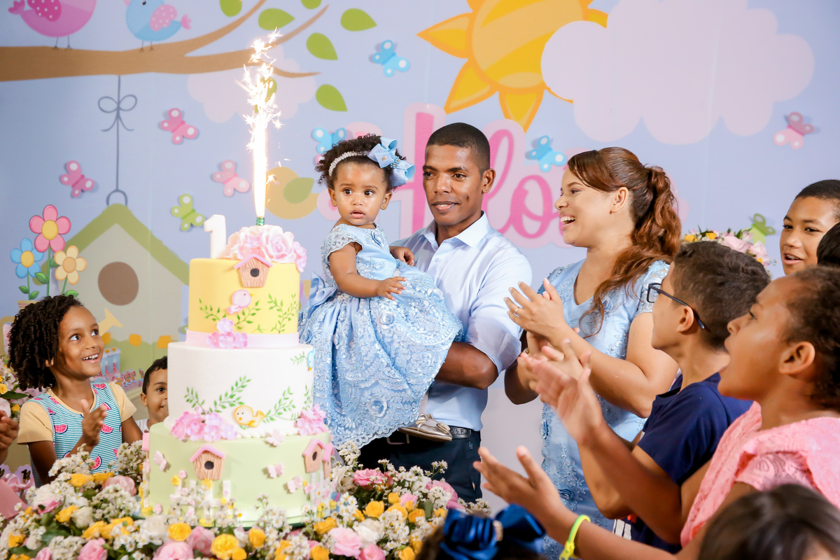 ✔ Olá genteeee!!!!... Quero lhes apresentar O Jardim da Heloíse! que por sinal estava tão cheio de borboletas que até agora eu sonho com borboletas! (rsrs)
#leandrosilvastudio
#leandrosilvastudiofotografico
#leandrosilva
#fotografiainfantil