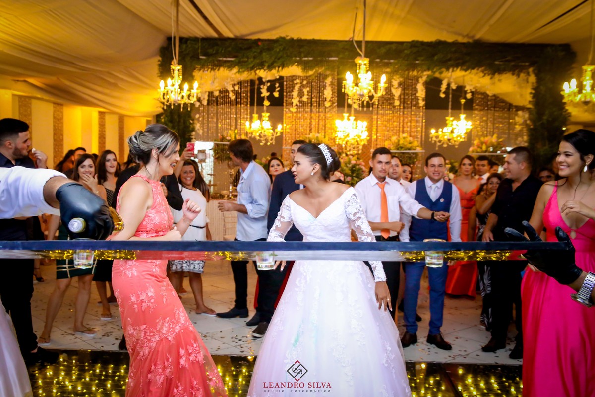 ✔ Casamento - Bruno e Aline
#leandrosilvastudio
#leandrosilvastudiofotografico
#leandrosilva
#noivasderecife
#carpina