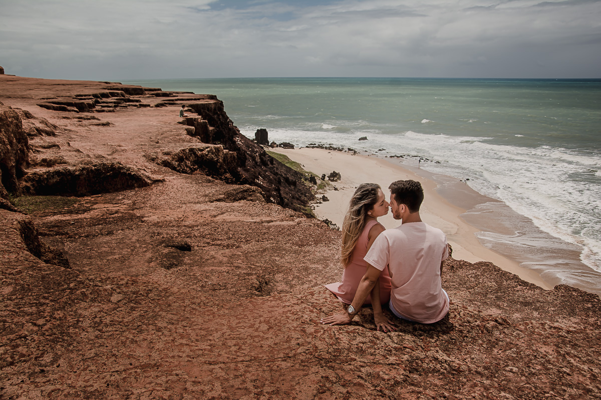 http://www.jocieldesalves.com/portfolio/ensaios/47508-ensaio_elidyane_e_jaymison_em_pipa_rn_por_jocieldes_alves_fotografo_de_casamentos_na_paraiba