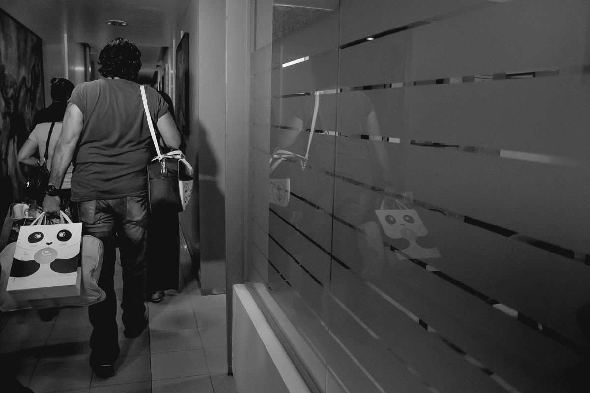 mãe chegando no parto na clim realizado pelo fotografo pb jocieldes alves