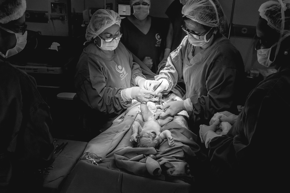Fotografia de nascimento de criança realizado por Jocieldes Alves ja clim em João Pessoa pelo Fotografo PB