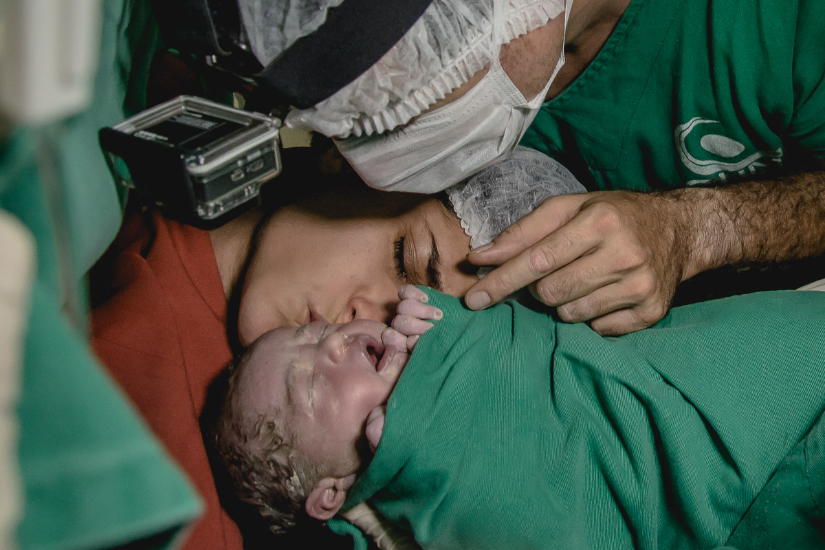 Fotografia de nascimento de criança realizado por Jocieldes Alves ja clim em João Pessoa pelo Fotografo PB