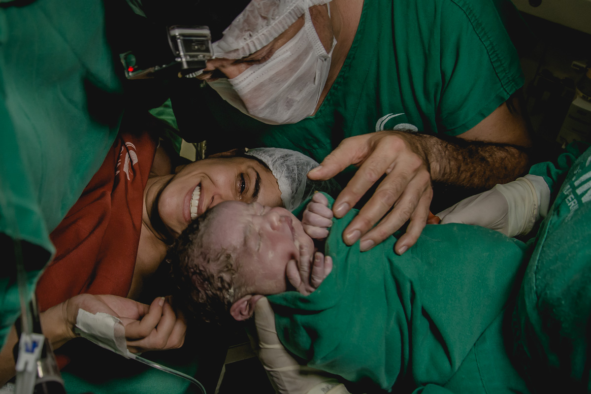Fotografia de nascimento de criança realizado por Jocieldes Alves ja clim em João Pessoa pelo Fotografo PB
