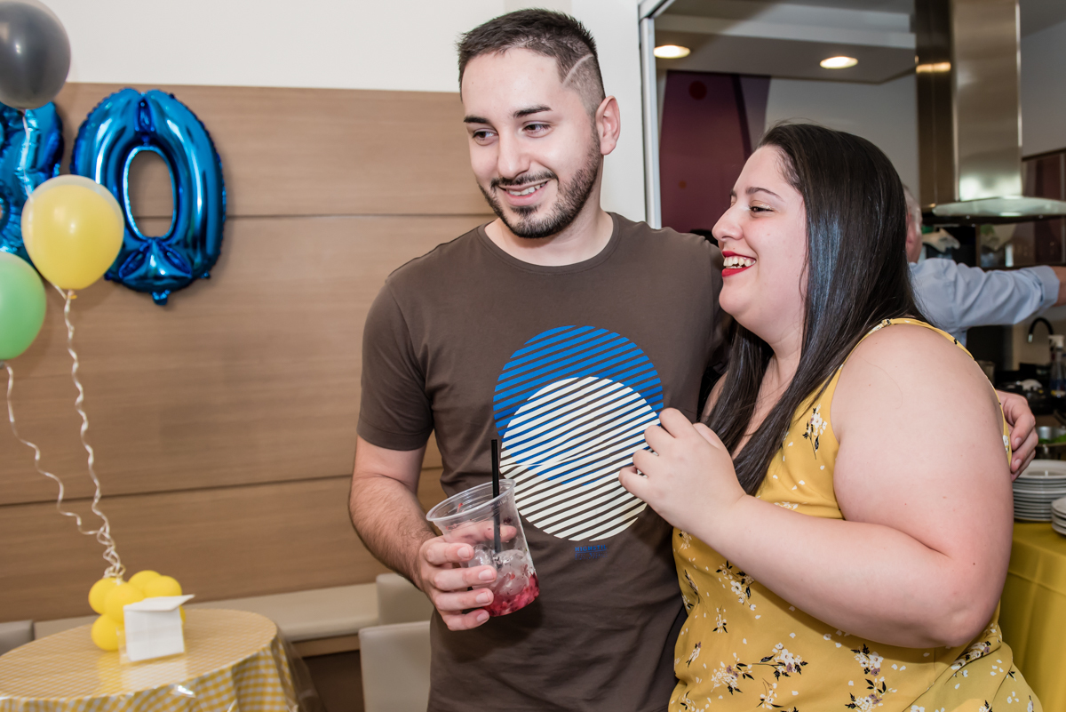 carinho é o que mais é demonstrado para o aniversariante recebe mais amigos para sua festa

