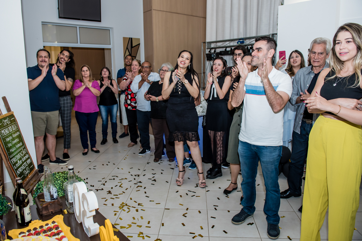 parabéns muito animado para o murilo