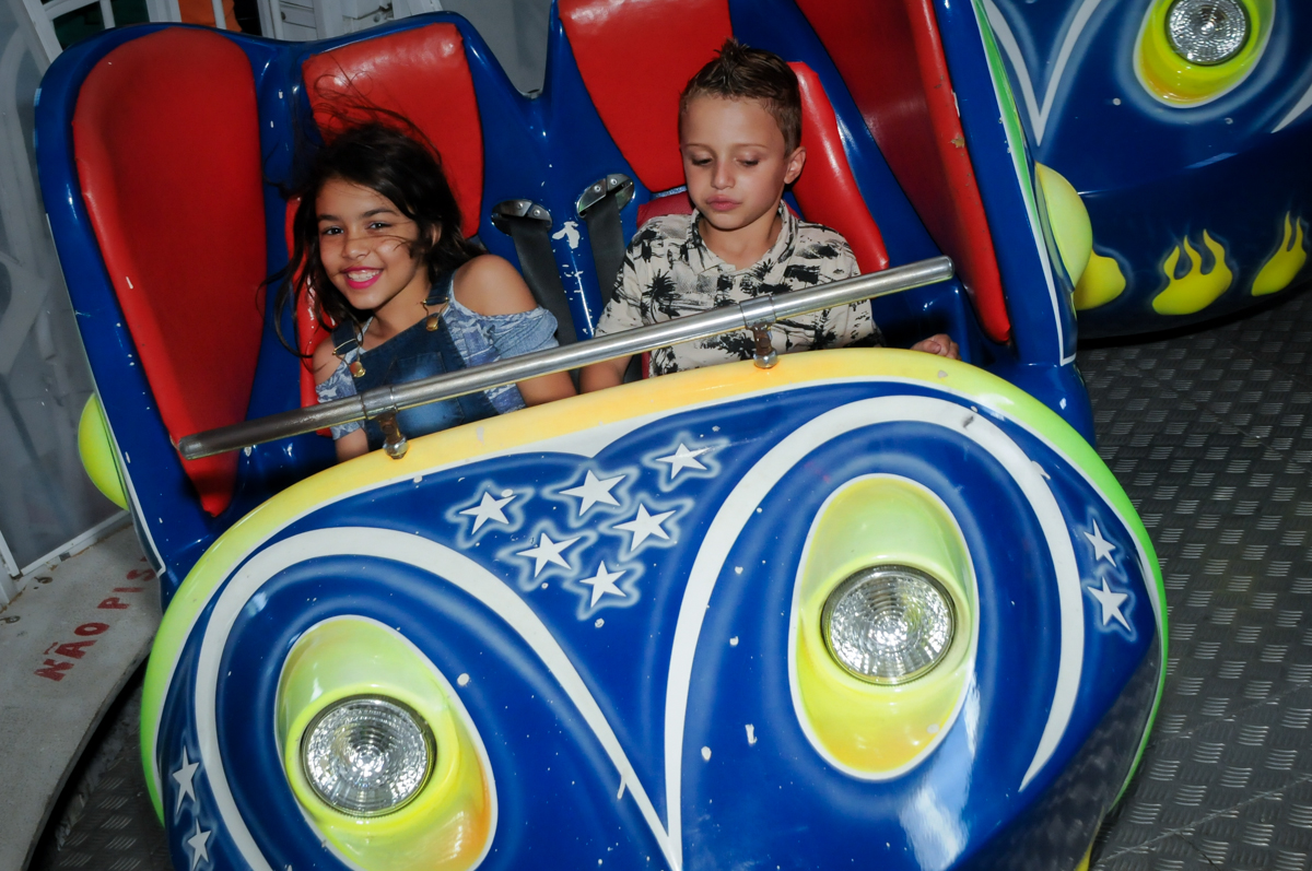 Show é brincar no brinquedo jornada nas estrelas no Buffet Fábrica da Alegria, Morumbi, SP, festa intantil, tema da mesa minie azul, Valentina 1 aninho