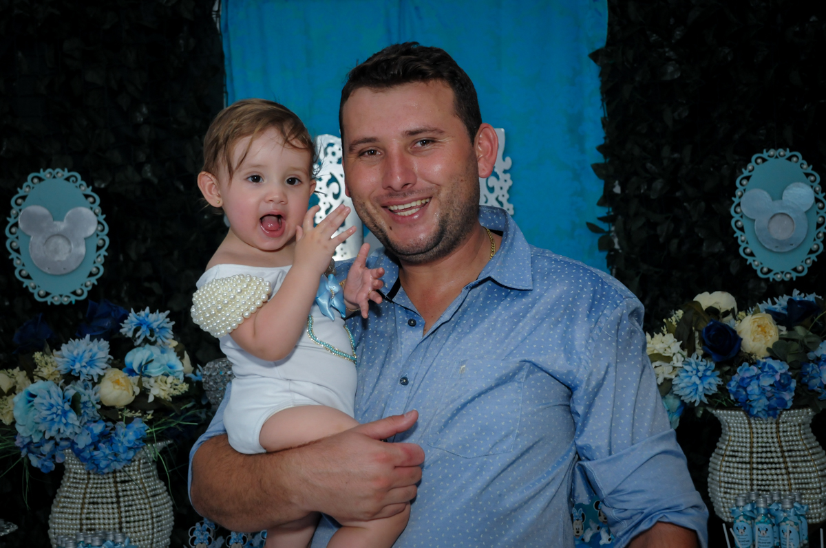 Valentina se diverte no Buffet Fábrica da Alegria, Morumbi, SP, festa intantil, tema da mesa minie azul, Valentina 1 aninho