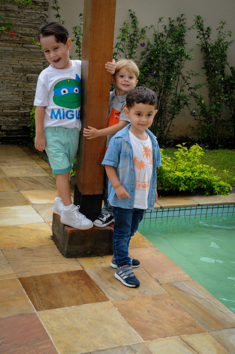 muita bagunça com os amiguinhos no Condomínio Vila Leopoldina, festa infantil, tema Tartaruga Ninja, Miguel 5 anos