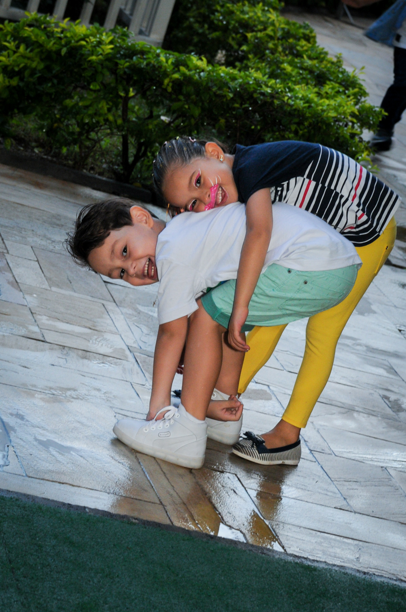 muito bom brincar no play ground no Condomínio Vila Leopoldina, festa infantil, tema Tartaruga Ninja, Miguel 5 anos