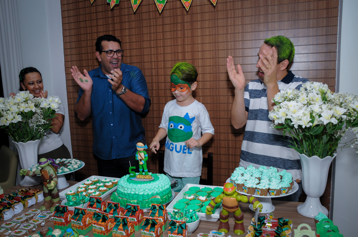 todos cantam parabéns no Condomínio Vila Leopoldina, festa infantil, tema Tartaruga Ninja, Miguel 5 anos