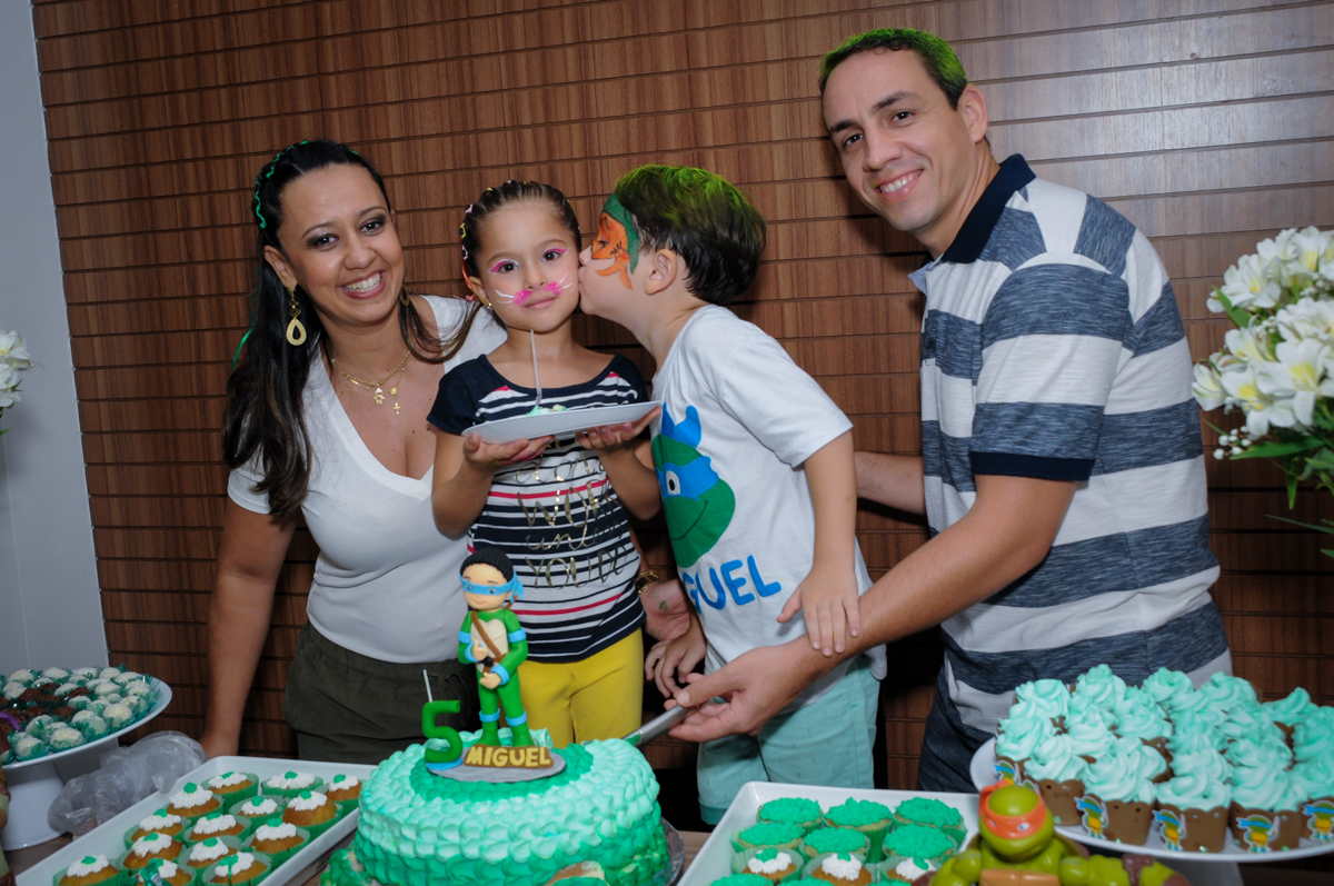 final de festa no Condomínio Vila Leopoldina, festa infantil, tema Tartaruga Ninja, Miguel 5 anos