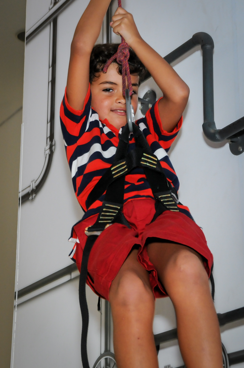 muito bom essa parede de escalada no Buffet Fantastic World, Morumbi São Paulo, Festa Infantil, aniversário de Jean Gabriel 8 anos, tema da festa Poke Mon