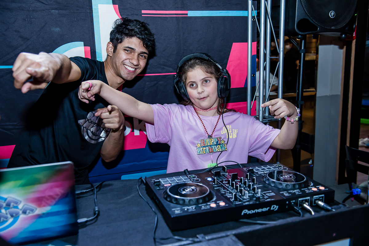 a DJ mais animada já vista