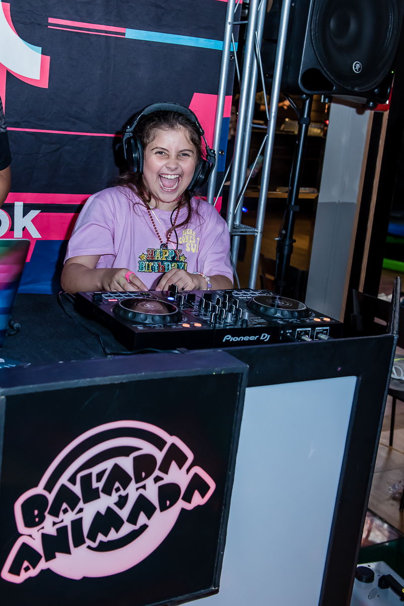 Alok que se cuide, marcella está aí