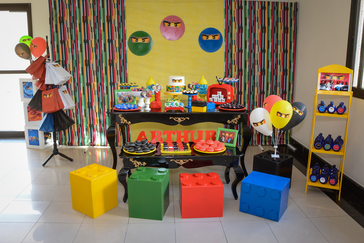 Festa infantil,fotografia infantil,aniversário de Matheus 4 anos, tema da festa ninjago, condomínio, Morumbi, SP