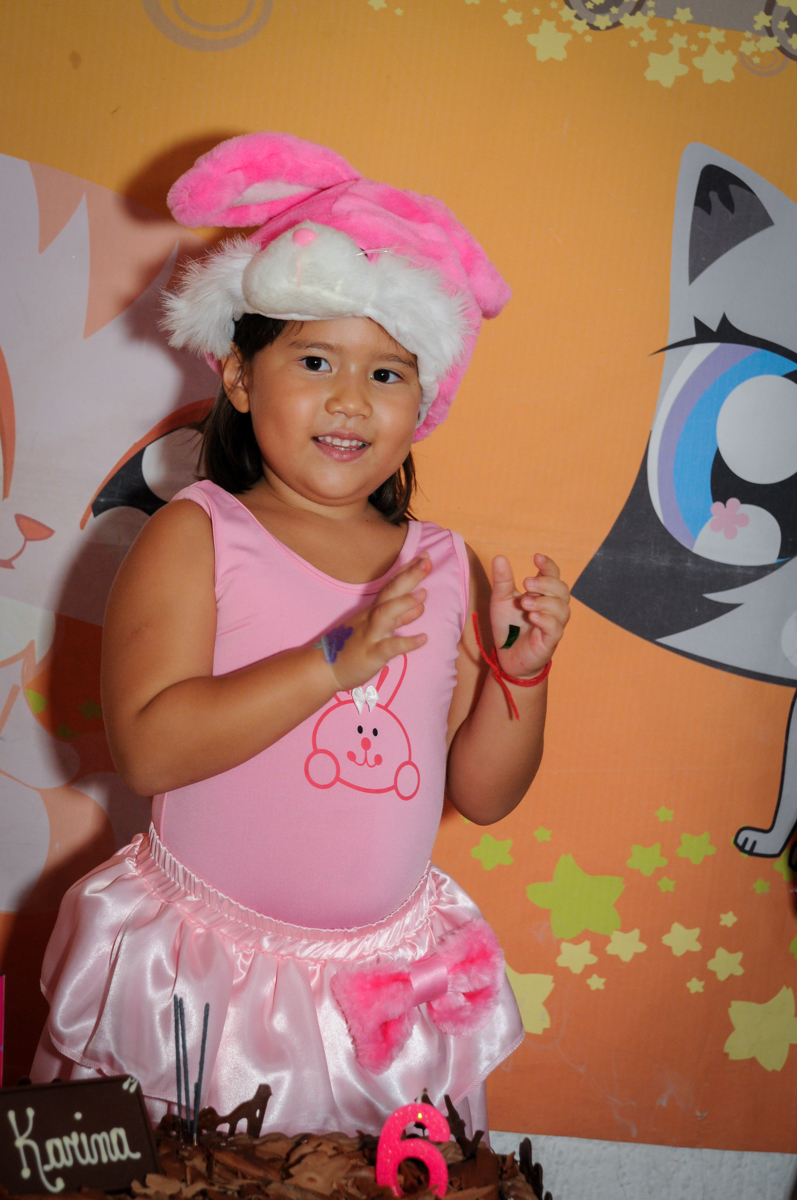 cantando parabéns no Buffet Fábrica da Alegria,festa infantil, aniversário infantil, fotografia infantil,aniversariante Karina 6 anos tema da festa Pet