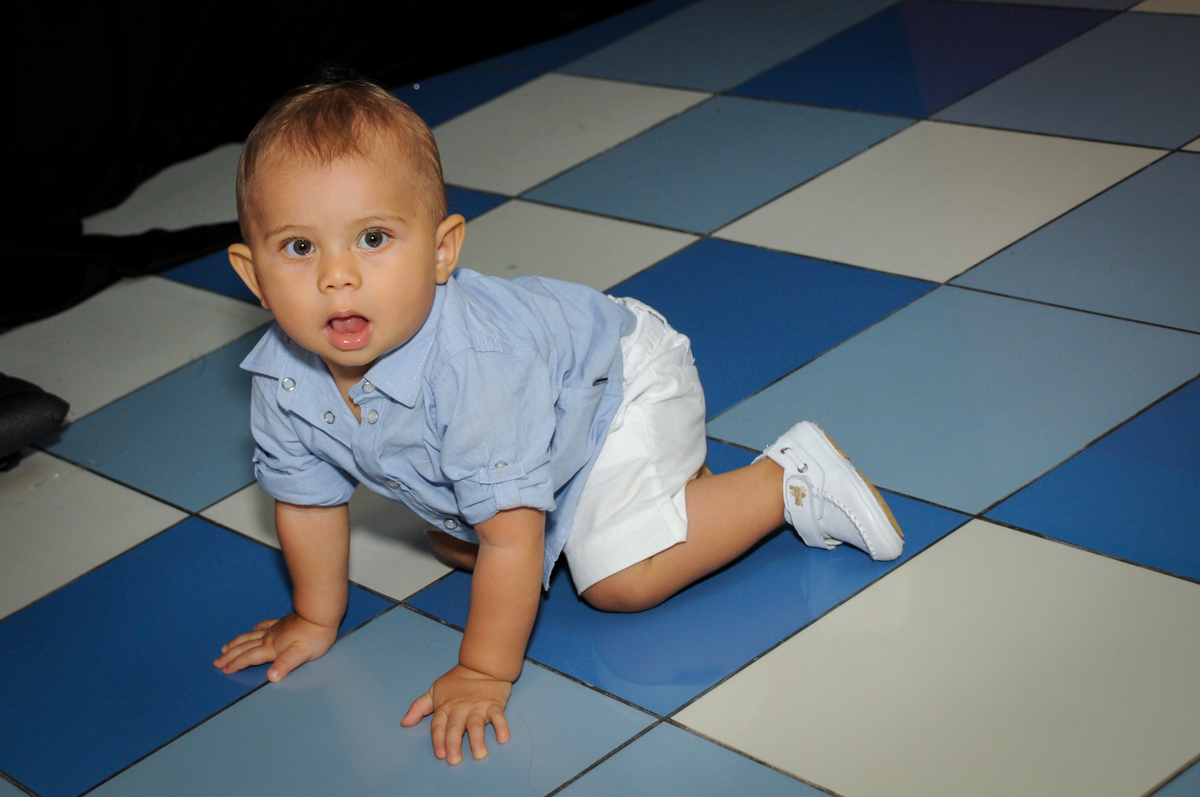 engatinhando no Buffet Comics, festa infantil, aniversário de Matheus 1 ano, tema da festa O pequeno príncipe