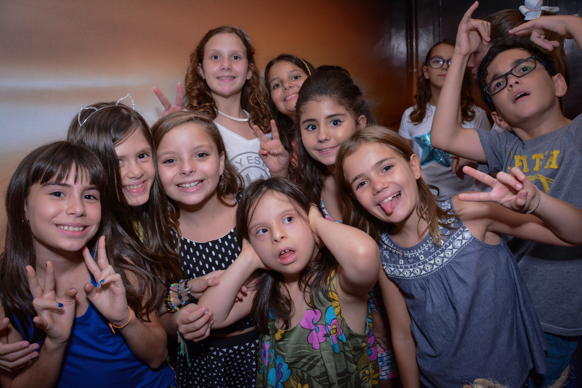 brincadeiras divertidas na festa de aniversário no Escape Home, Alphaville, São Paulo, Luana 10 anos