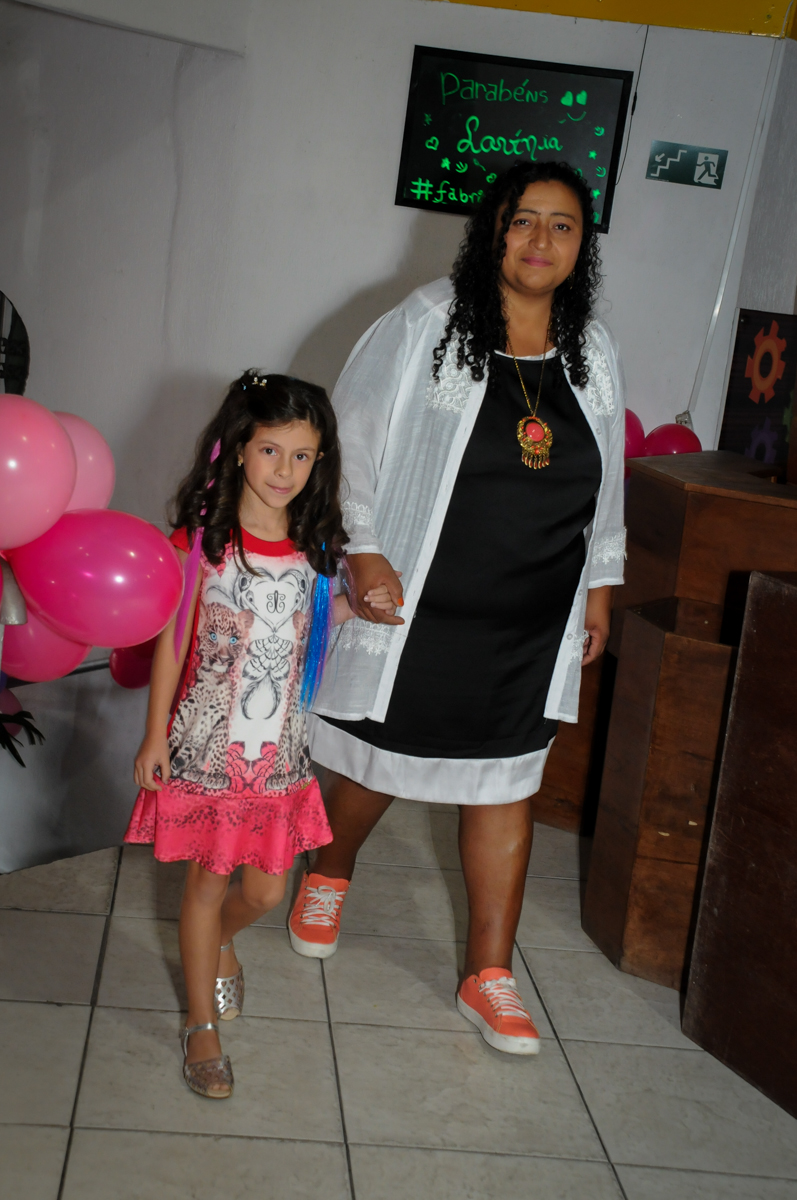 entrando no Festa infantil, Buffet Fábrica da Alegria, aniversário de Laínia 7 anos, tema da festa Monster High