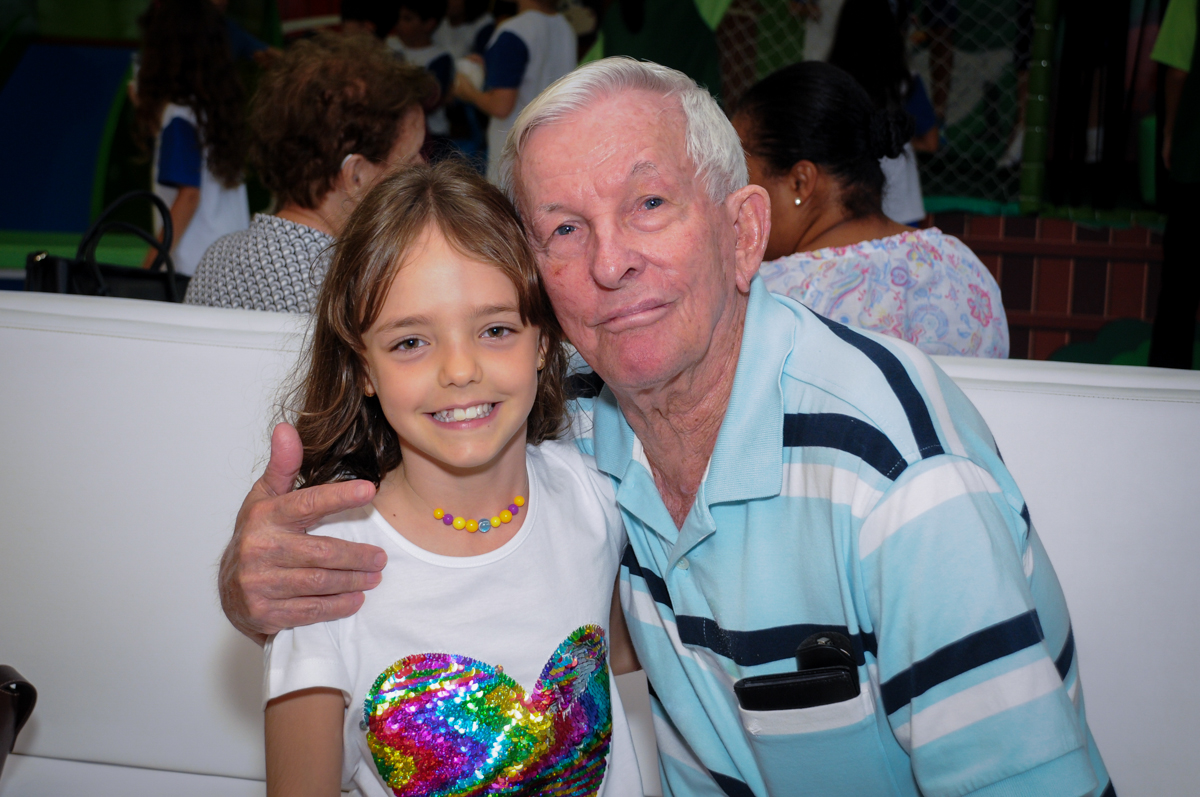 Fotografia vô e neta no Buffet Rá Tim Boom,SP, festa infantil, tema pucca