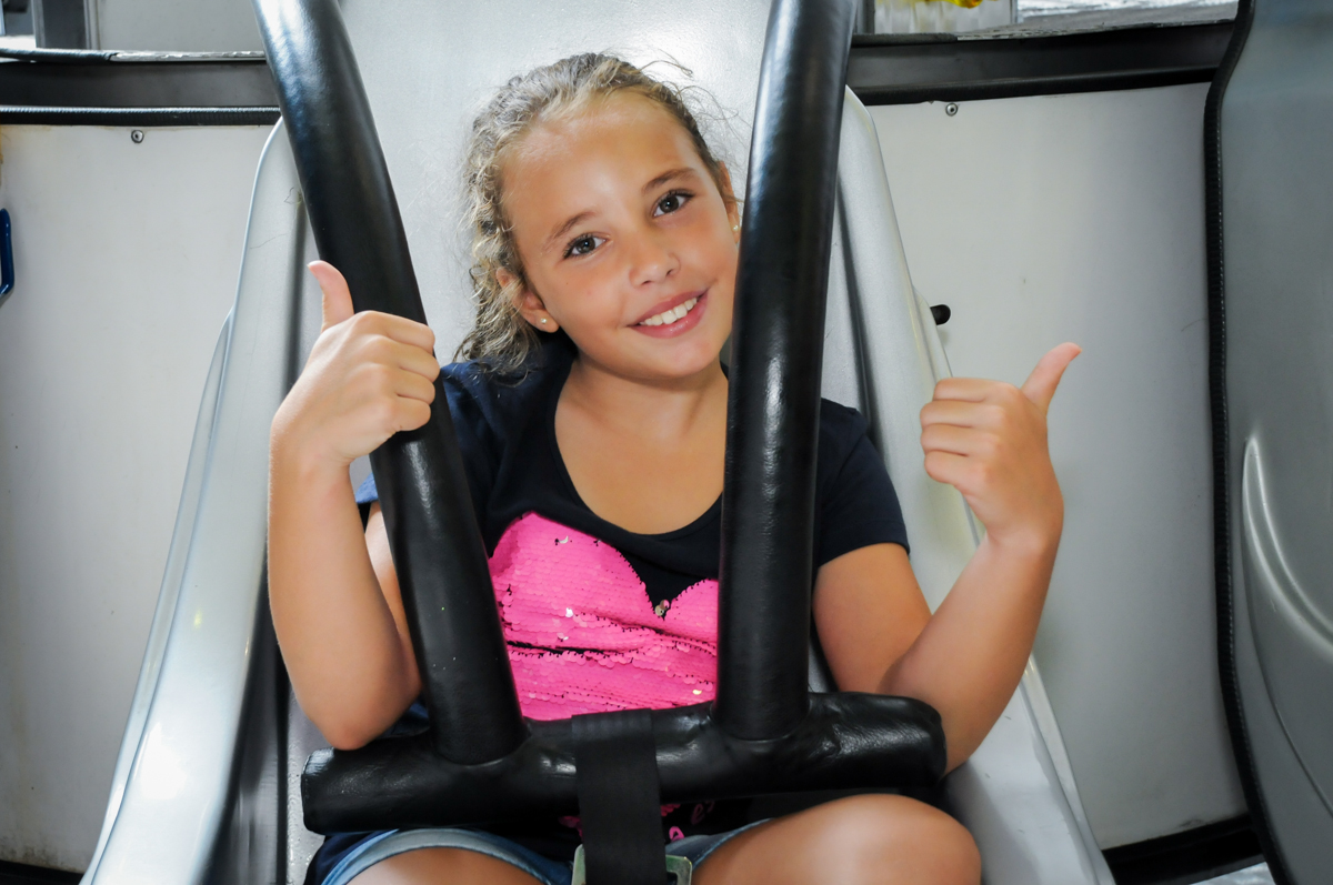 bom demais brincar no elevador no Buffet Rá Tim Boom,SP, festa infantil, tema pucca