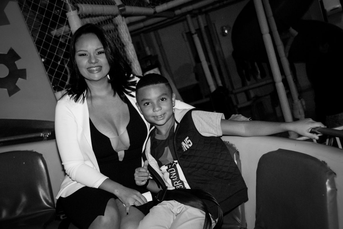 muito bom brincar no labamba na Aniversário infantil, festa de Guilherme 7 anos tema da mesa minicraft, no Buffet Fábrica da Alegria, Morumbi,SP