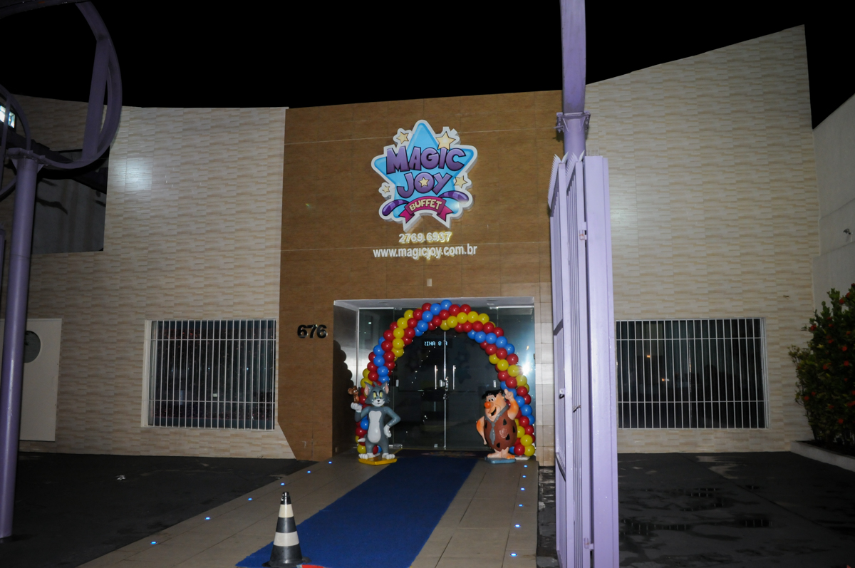 Festa infantil fotografia infantil aniversário de Arthur 10 anos e Marina 8 anos, buffet Magic Joy, Saude, SP, tema da festa cartoon