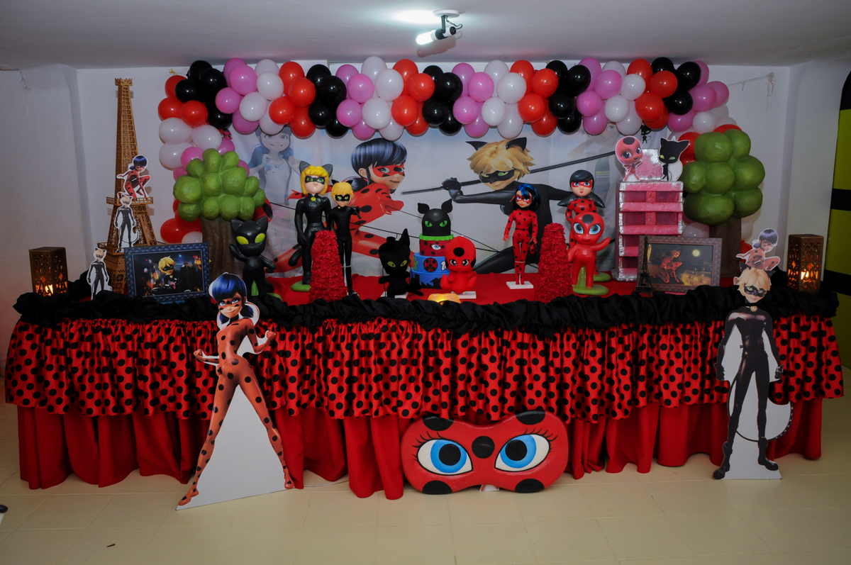 buffet-doce-mel-kids-fotografia-fimagem-infantil-aniversario-isabella-7-anos-tema-da-festa-lad-bug