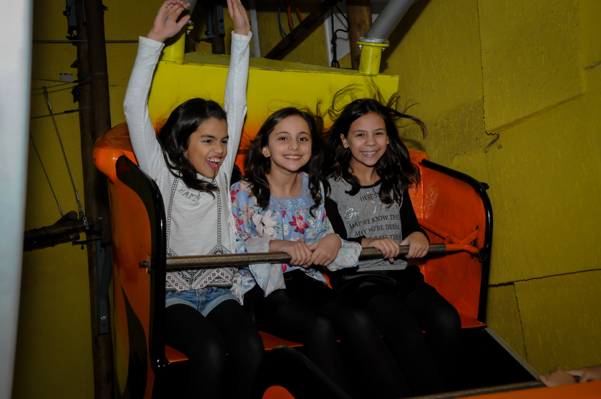 dversão-no-barco-vick-no-buffet-doce-mel-kids-fotografia-fimagem-infantil-aniversario-isabella-7-anos-tema-da-festa-lad-bug