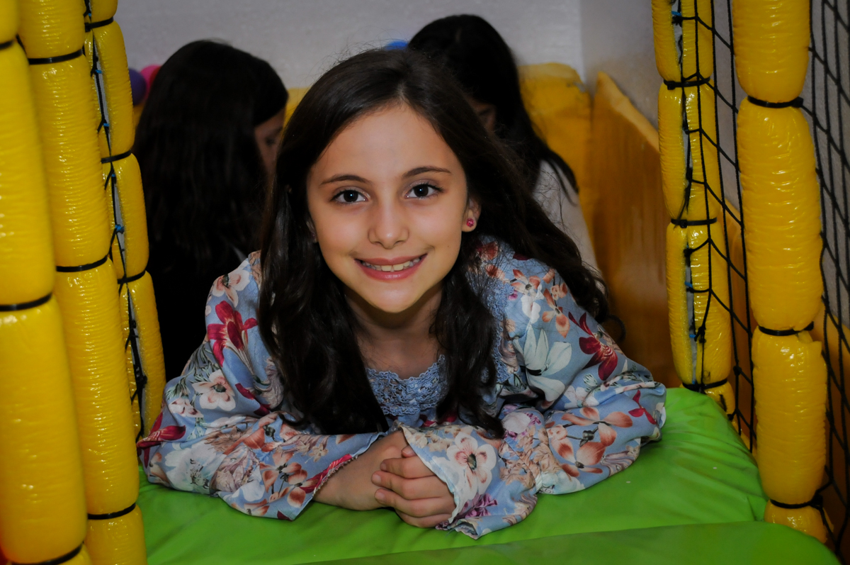 sorriso-para-fazer-a-foto-no-buffet-doce-mel-kids-fotografia-fimagem-infantil-aniversario-isabella-7-anos-tema-da-festa-lad-bug